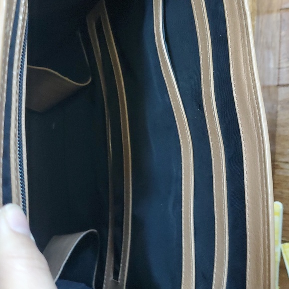 Gathre Pebbled Leather Diaper Backpack With Top Handle - Picture 13 of 15